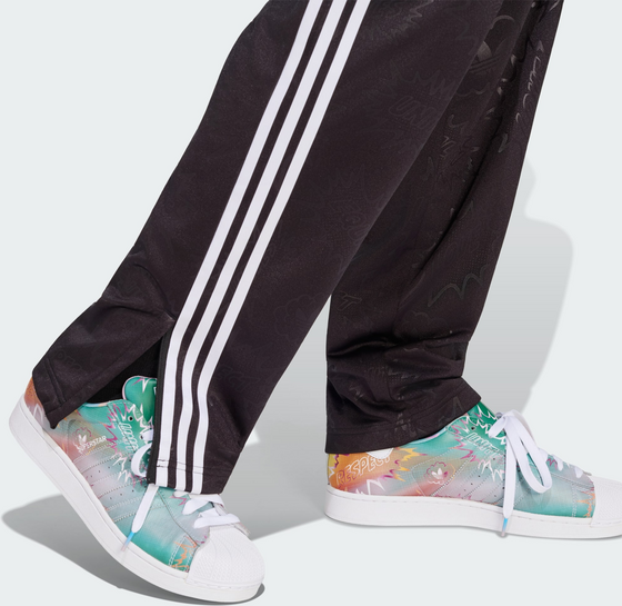 ADIDAS ORIGINALS Adidas Originals Love Unites Fb Tp Träningsbyxor på