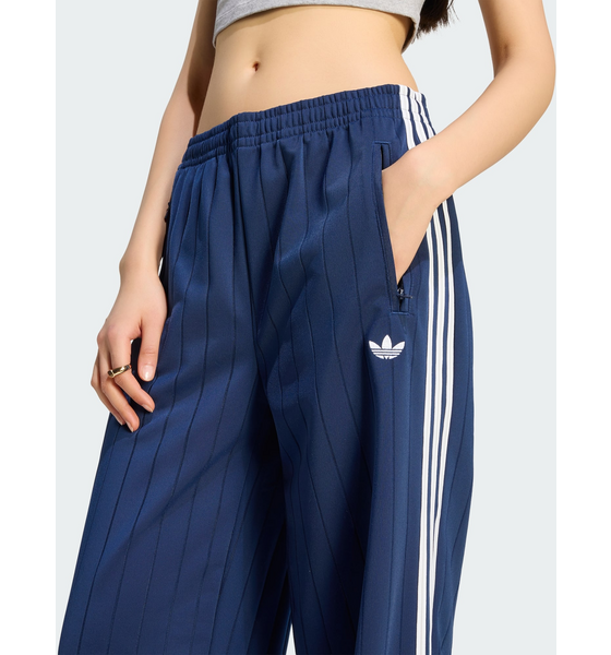 ADIDAS ORIGINALS Adidas Originals Pinstripe Firebird Loose Träningsbyxor på