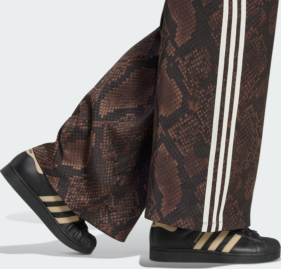 ADIDAS ORIGINALS Adidas Originals Satin Snake Print Wide Leg Träningsbyxor på