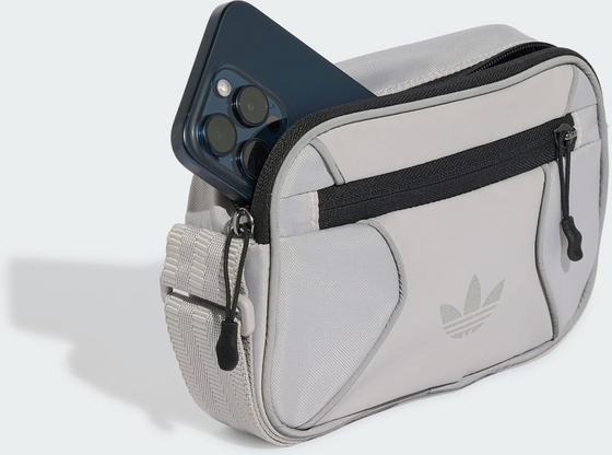ADIDAS ORIGINALS Adidas Originals Small Airliner Väska på