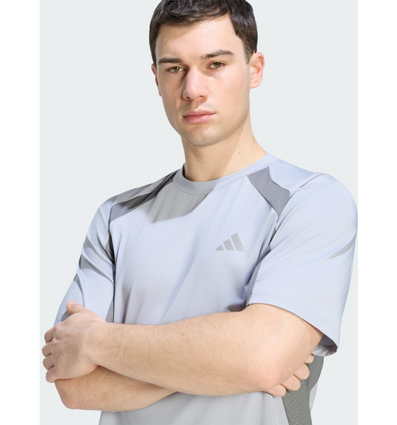 ADIDAS Adidas Tech Apparel Colorblock T-shirt på