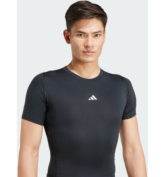 ADIDAS Adidas Techfit Compression Training T-shirt på