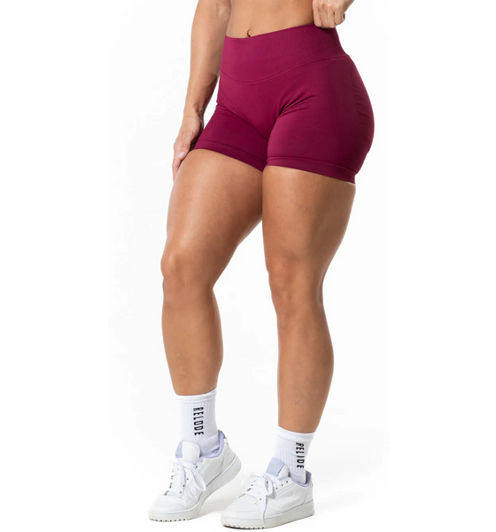 RELODE Aura Seamless Scrunch Shorts - Cherry på