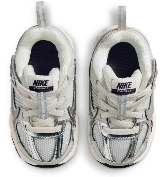 NIKE Baby/toddler Shoes Vomero 5 på