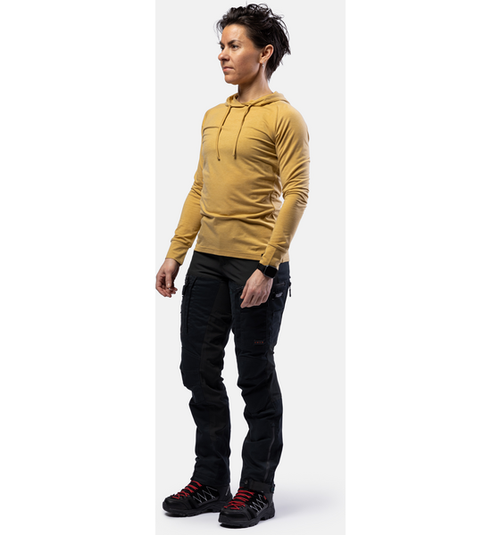 BEYOND NORDIC Bn213 Light Merino Hoodie Women's på