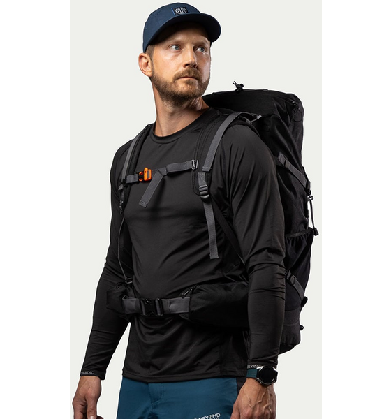 BEYOND NORDIC Bn214 Ls Performance T-shirt Men's på