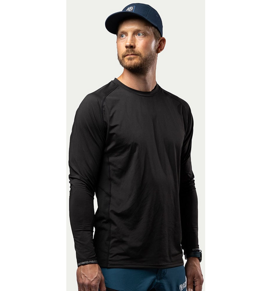 BEYOND NORDIC Bn214 Ls Performance T-shirt Men's på