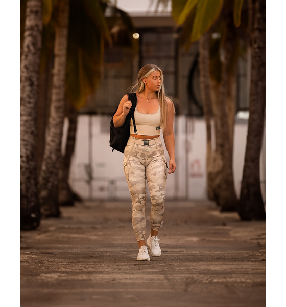 GAVELO Cargo Leggings Sand Dune på