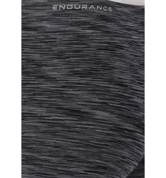 ENDURANCE Crina Shorts på