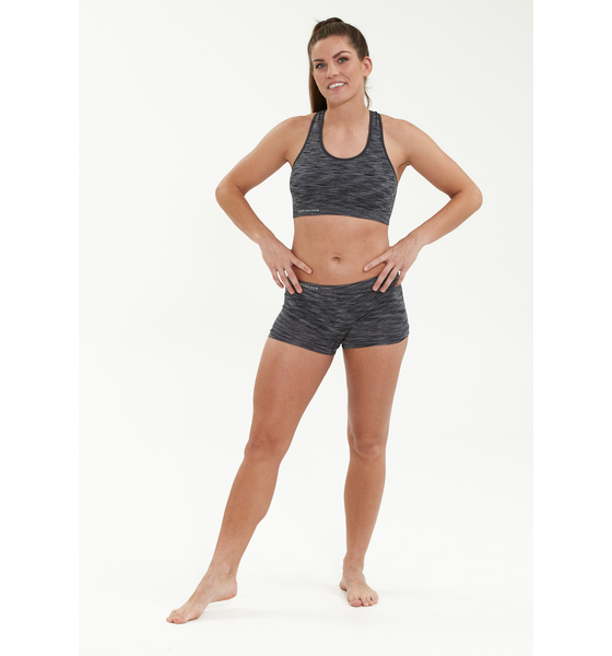 ENDURANCE Crina Shorts på