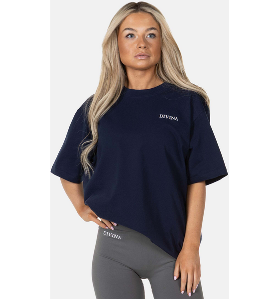 DIVINA Divina T-shirt 'laxus' på