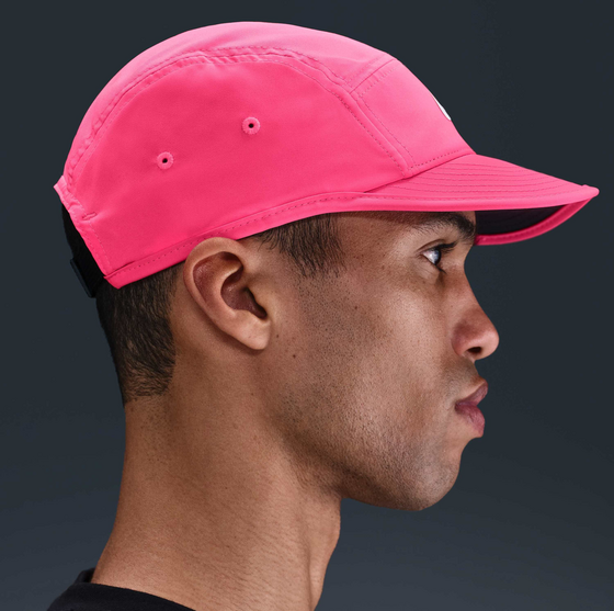 NIKE Dri-fit Unstructured Swoosh Cap Fly på