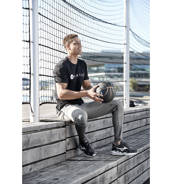 VIRTUS Edwardo Functional Shirt på