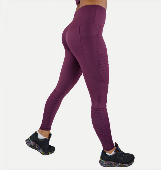 SHE DID Favorittights Plommon på