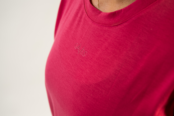 GAVELO Gavelo Soft Performance Tee Berry på
