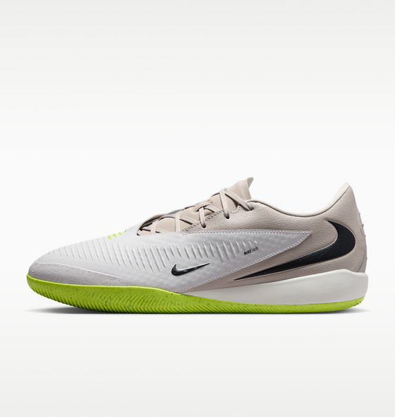 NIKE Phantom 6 Low Acad Ic på