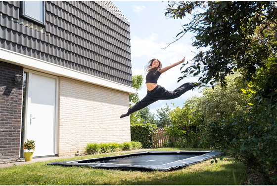 EXIT Interra Sport-marktrampolin 244x366cm - Svart på