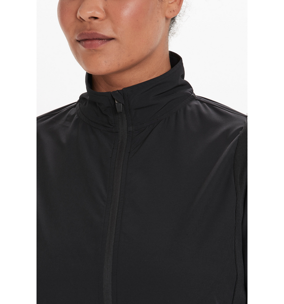 Q SPORTSWEAR Isabely Jacket på