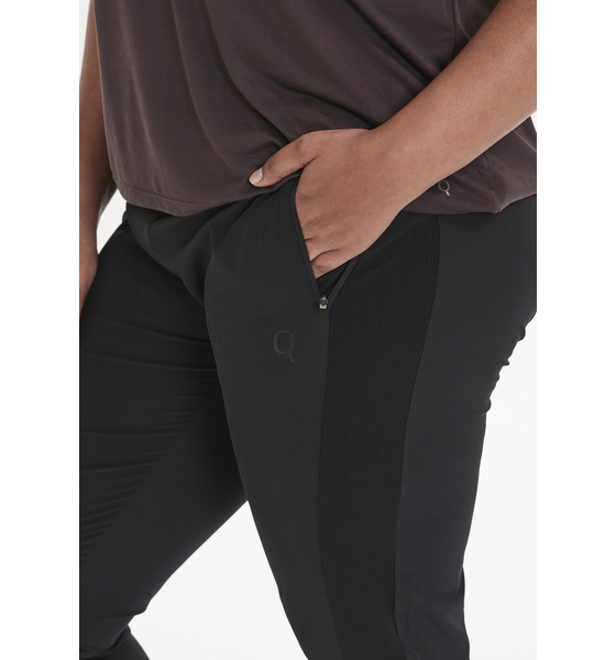 Q SPORTSWEAR Isabely Tight på
