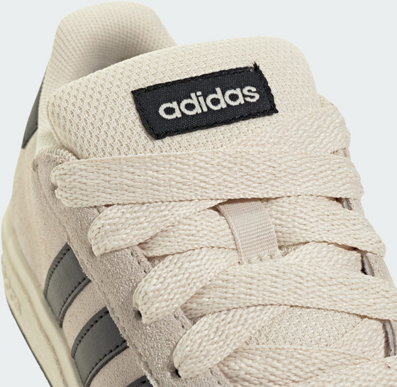 ADIDAS J Grand Court 00s K på