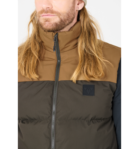 WHISTLER Jokub Vest på