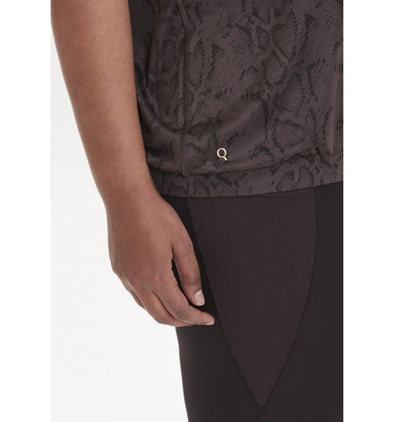 Q SPORTSWEAR Liyeer T-shirt på