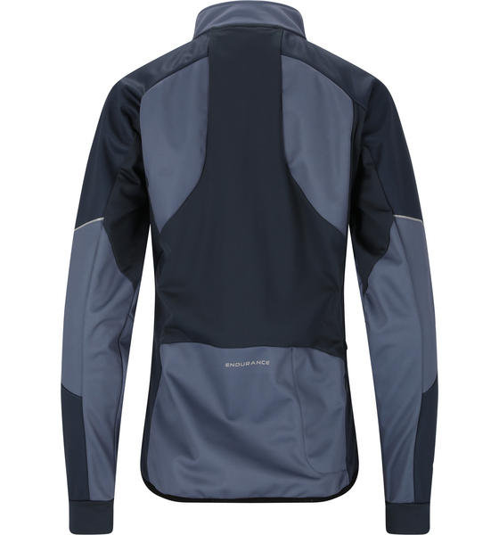 ENDURANCE Ludmilla Jacket på