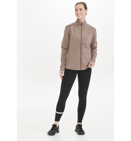 ENDURANCE Medear Jacket på