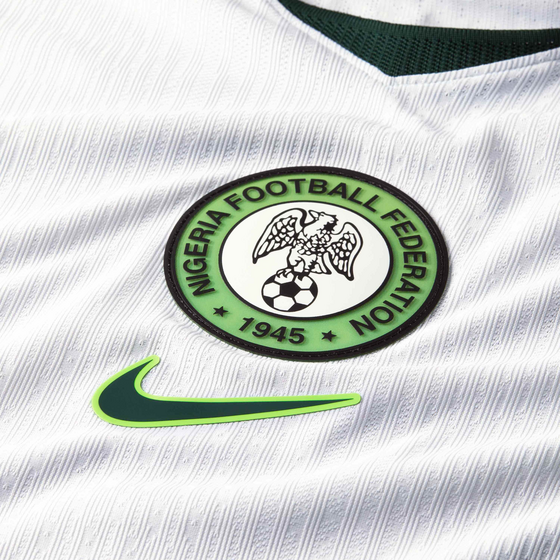 NIKE Men's Aero-fit Football Authentic Jersey Nigeria 2026 Match Away på