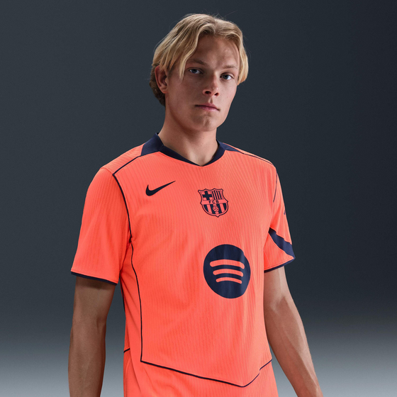 NIKE Men's Dri-fit Adv Total 90 Football Authentic Shirt F.c. Barcelona 2025/26 Match Third på