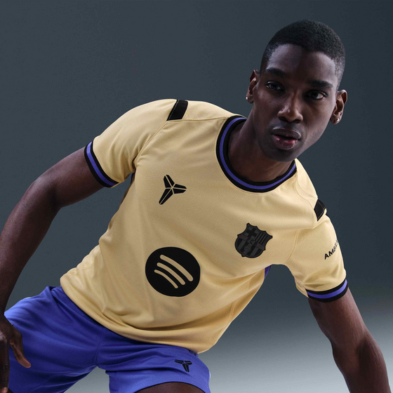 NIKE Men's Kobe Dri-fit Soccer Replica Jersey Fc Barcelona 2025/26 Stadium Away på