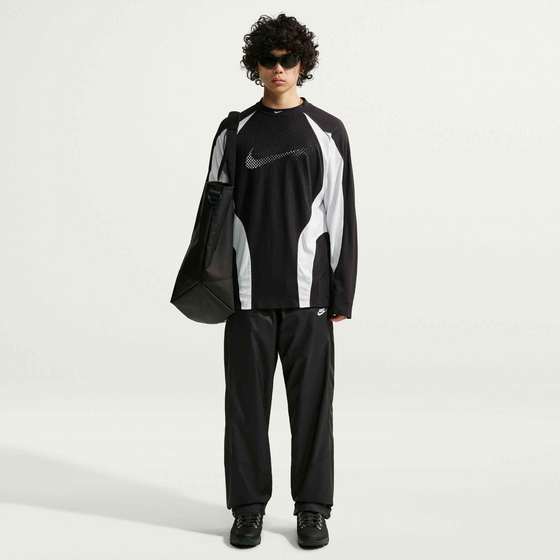 NIKE Men's Lightweight Trousers Windrunner på