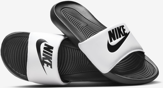 NIKE M Victori One på