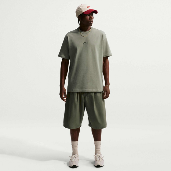NIKE Men's T-shirt Sportswear Premium Essentials på