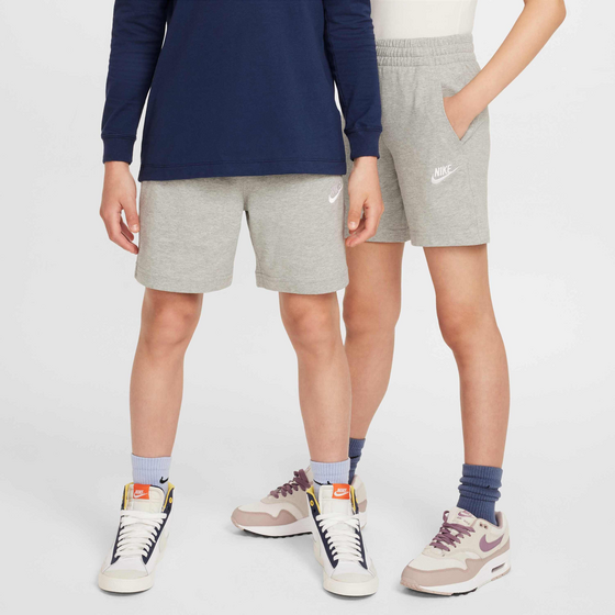 NIKE Older Kids' 15cm (approx.) Knit Shorts Sportswear Club på