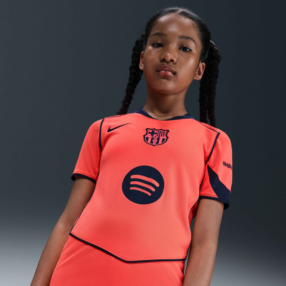 NIKE Older Kids' Dri-fit Total 90 Football Replica Shirt F.c. Barcelona 2025/26 Stadium Third på
