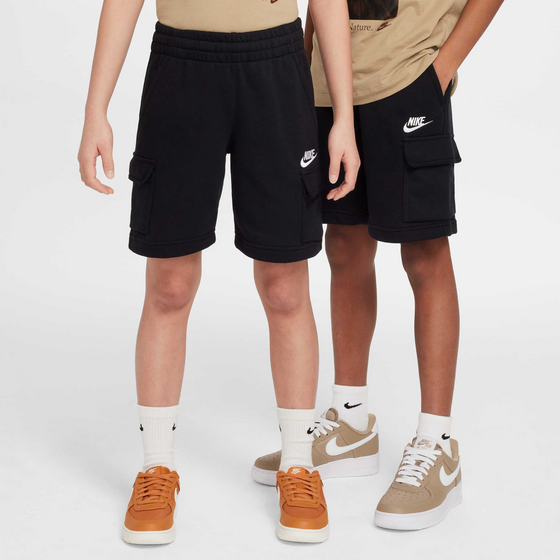 NIKE Older Kids' French Terry Cargo Shorts Sportswear Club på