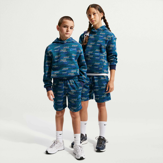 NIKE Older Kids' French Terry Shorts Sportswear Club Fleece på