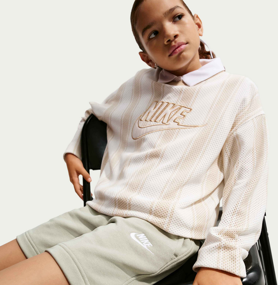 NIKE Older Kids' French Terry Shorts Sportswear Club Fleece på