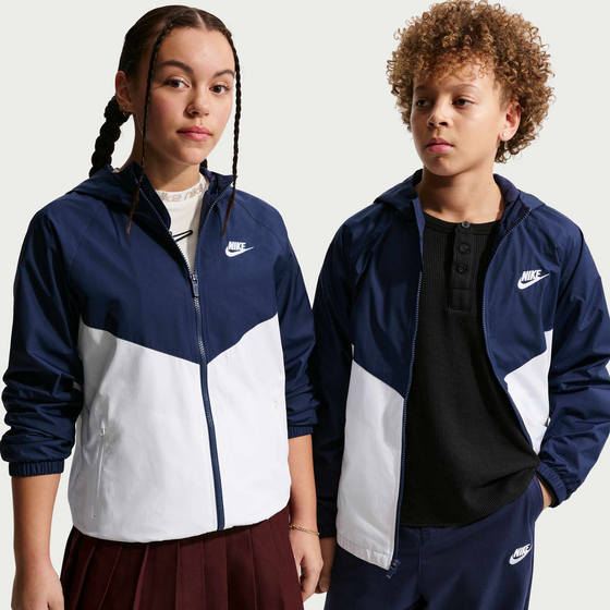 NIKE Older Kids' Hooded Repel Jacket Sportswear Windrunner på