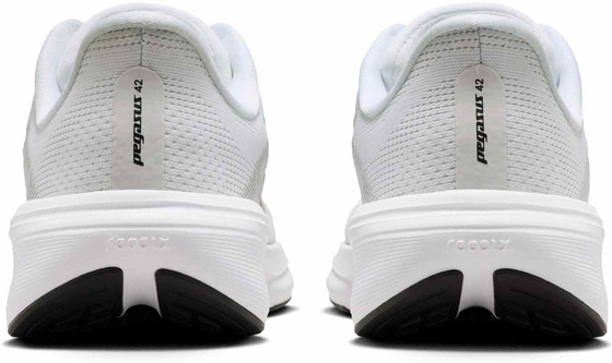 NIKE Older Kids' Road Running Shoes Pegasus 42 på