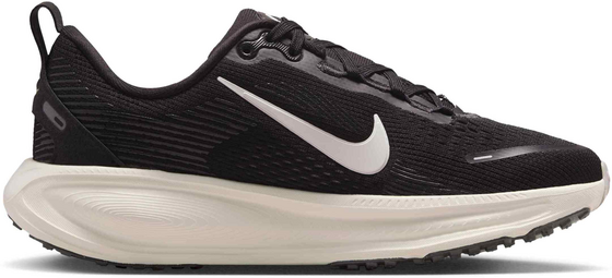 NIKE Older Kids' Road Running Shoes Vomero 18 på