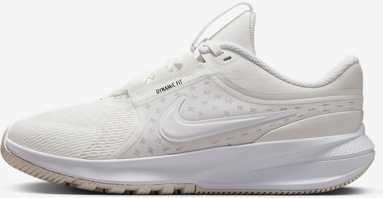 NIKE Older Kids' Running Shoes Star Runner 5 på
