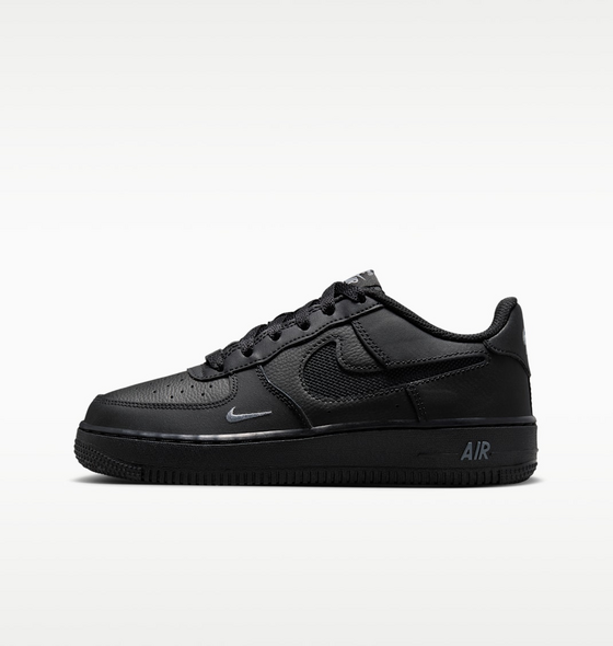 NIKE Older Kids' Shoes Air Force 1 Lv8 på