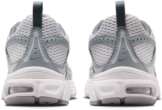 NIKE Older Kids' Shoes Air Max Moto 2k på