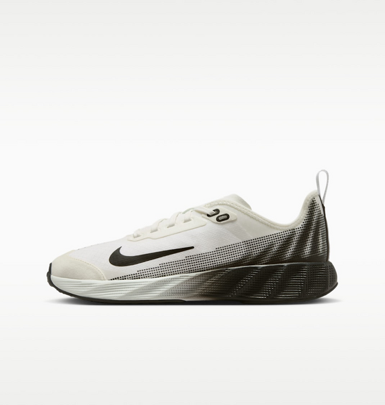 NIKE Older Kids' Shoes Ava X på