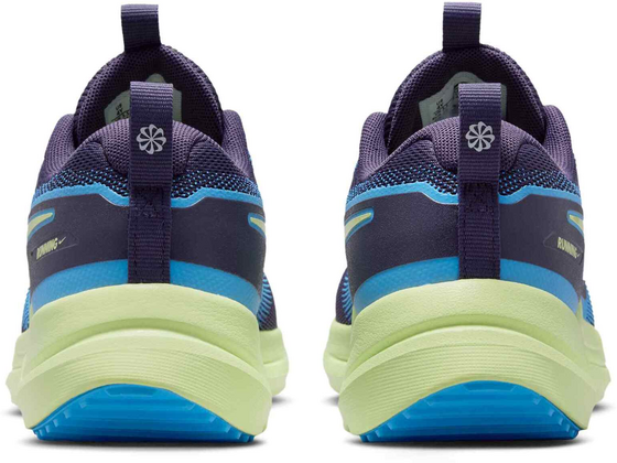 NIKE Older Kids' Shoes Cosmic Runner på
