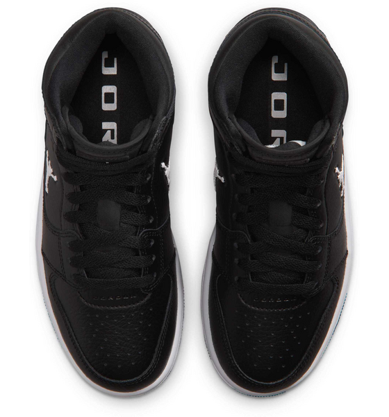 JORDAN Older Kids' Shoes Jordan Court Connect Mid på