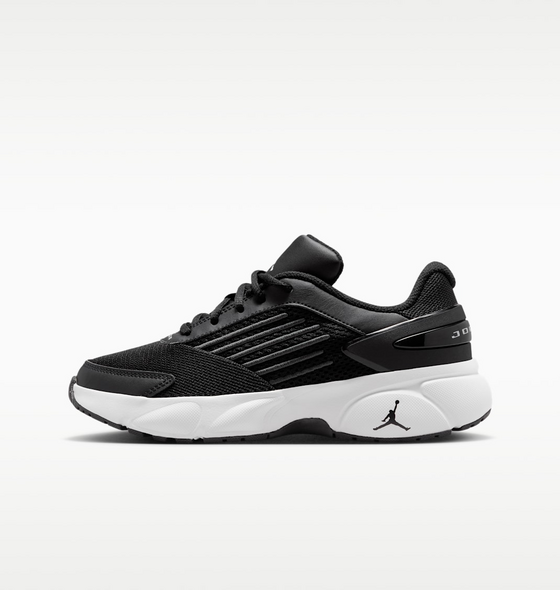 JORDAN Older Kids' Shoes Jordan Trunner Flow på