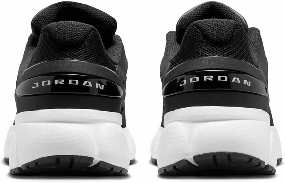 JORDAN Older Kids' Shoes Jordan Trunner Flow på